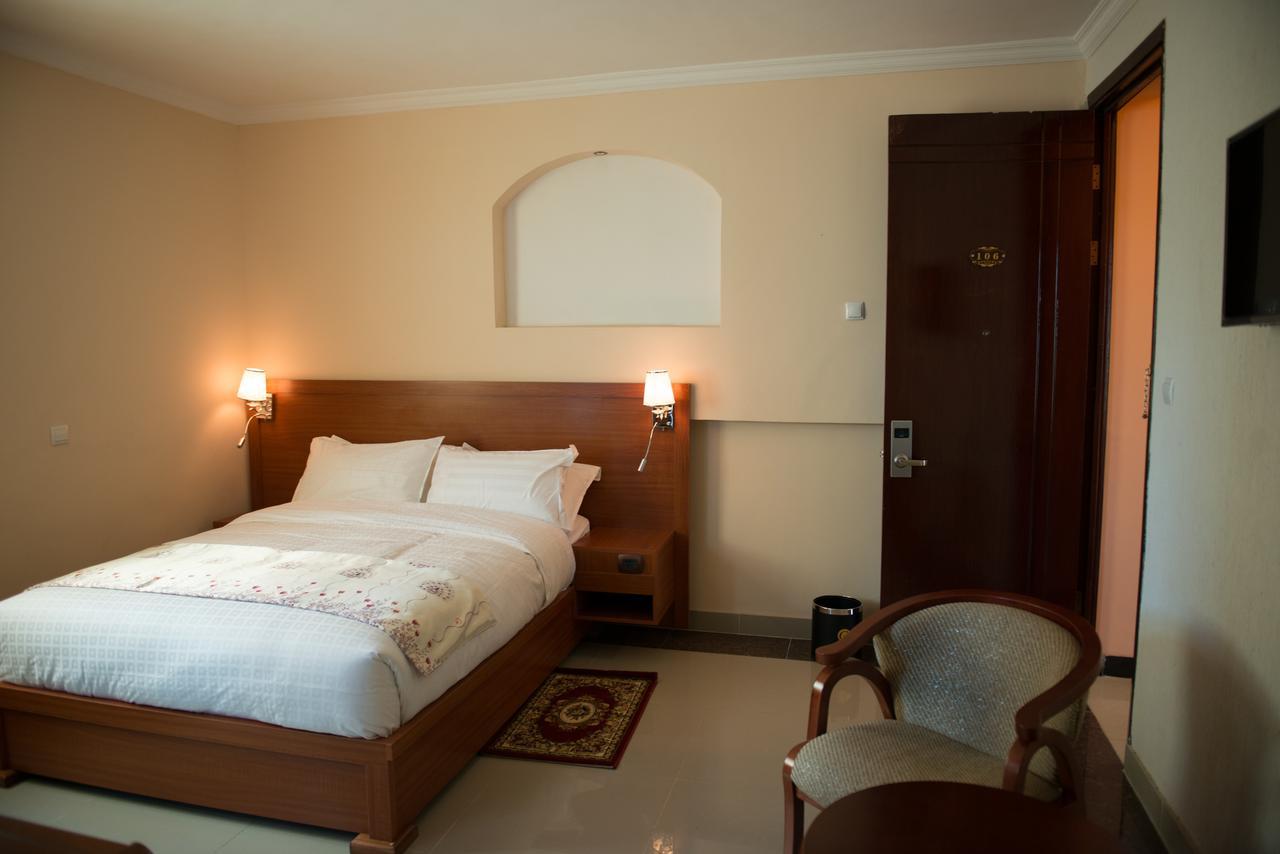 C Fun Addis Hotel ภายนอก รูปภาพ