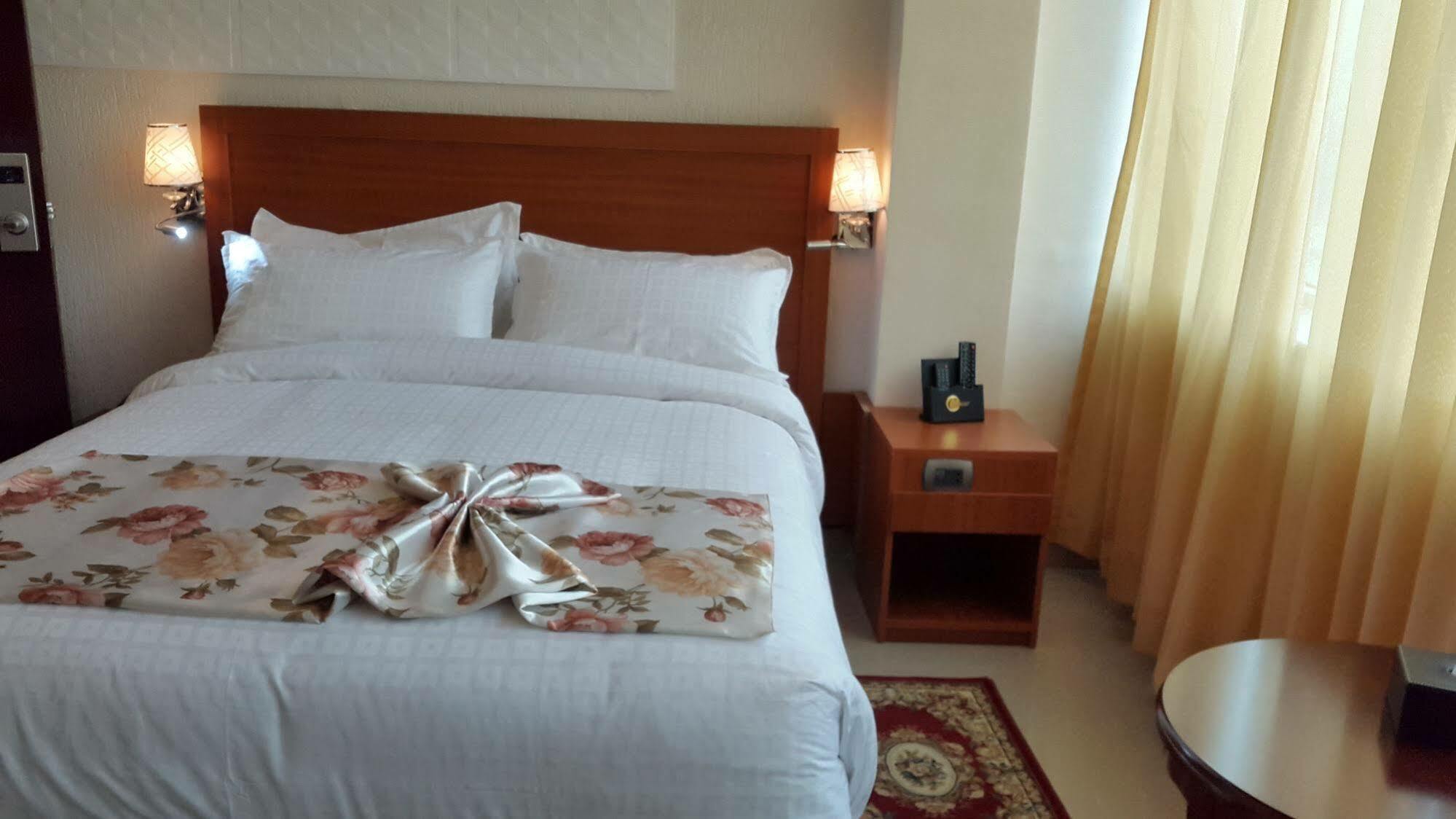 C Fun Addis Hotel ภายนอก รูปภาพ